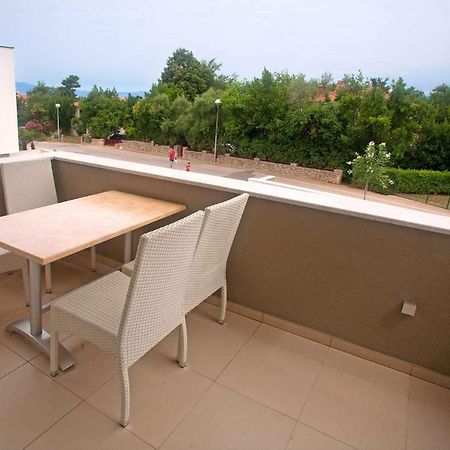 Apartments In Njivice/Insel Krk 13314 מראה חיצוני תמונה