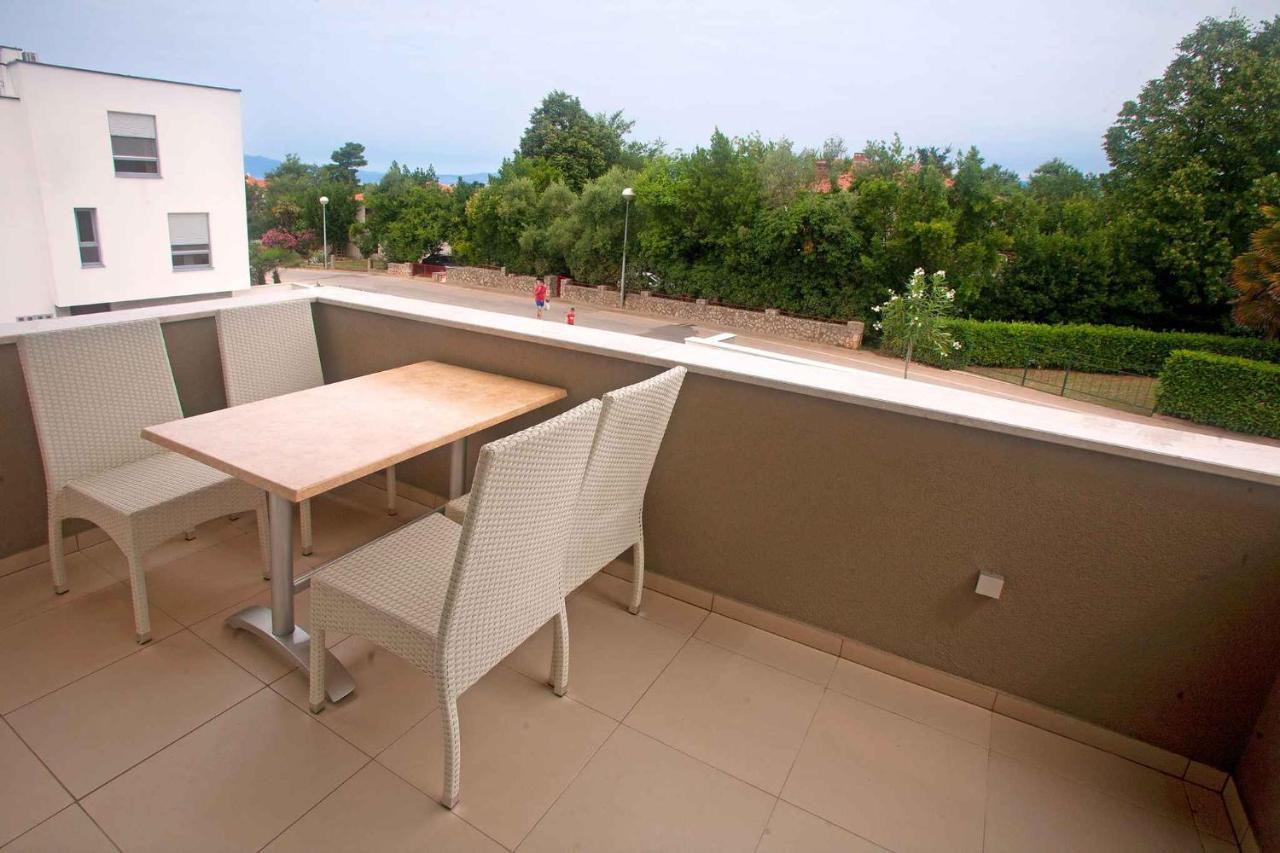 Apartments In Njivice/Insel Krk 13314 מראה חיצוני תמונה